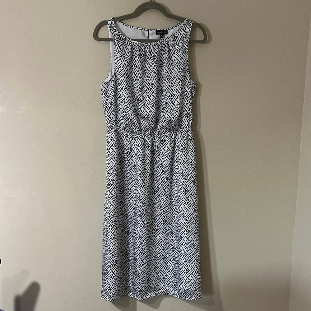 The Limited Women’s Black White Geometric Print Sleeveless Fit & Flare Dress - Picture 4 of 10